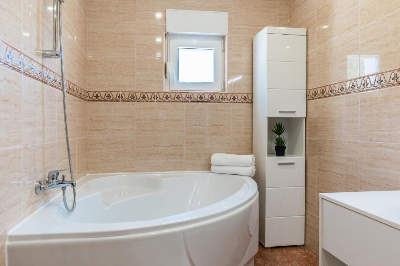 Apartmani Tomeri ستاريغغاد باكلينتسا المظهر الخارجي الصورة