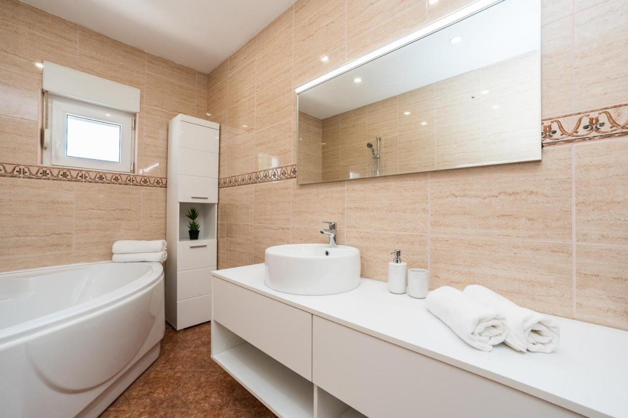 Apartmani Tomeri ستاريغغاد باكلينتسا المظهر الخارجي الصورة